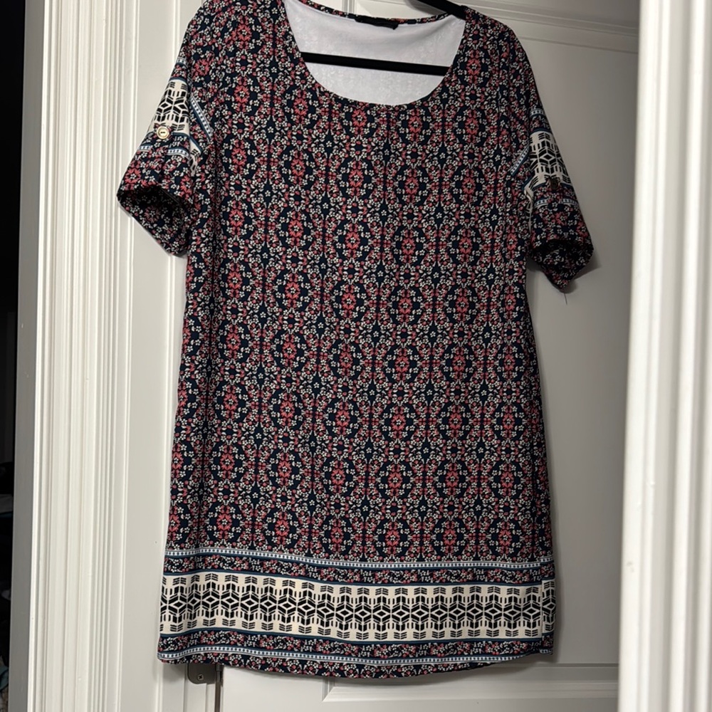 Peach Love California Black and Red Boxy Short Sleeve dress